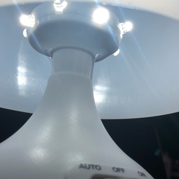 Mighty Bright lamp motion sensored option - Picture 2 of 7